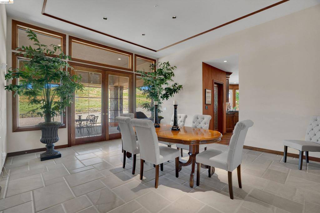 5885 Bruce Dr, Danville, CA 94506