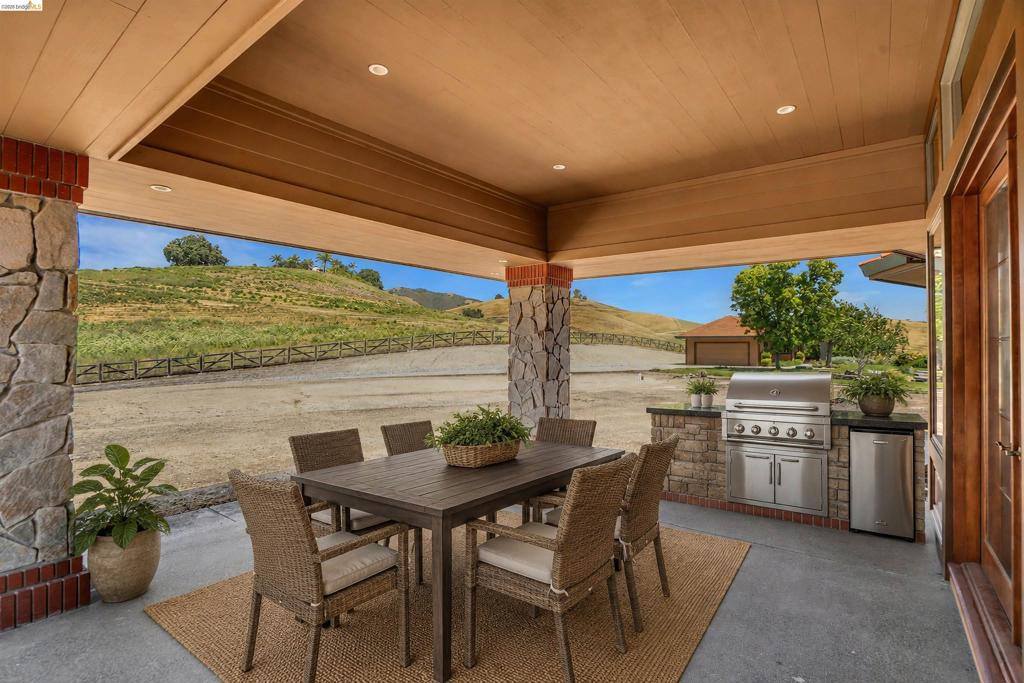 5885 Bruce Dr, Danville, CA 94506