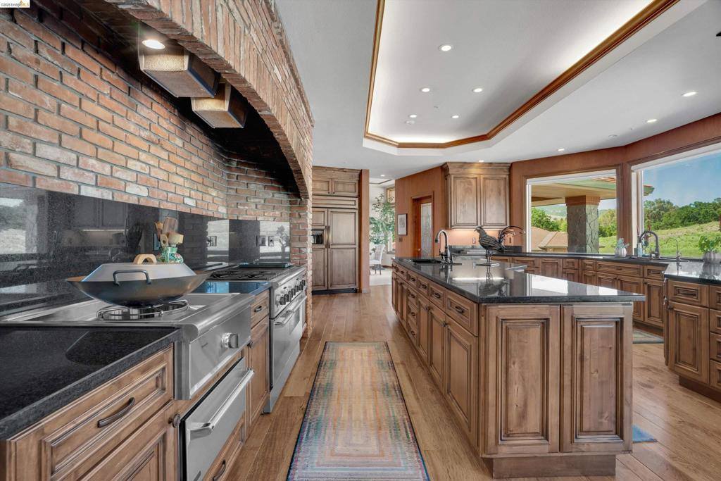 5885 Bruce Dr, Danville, CA 94506