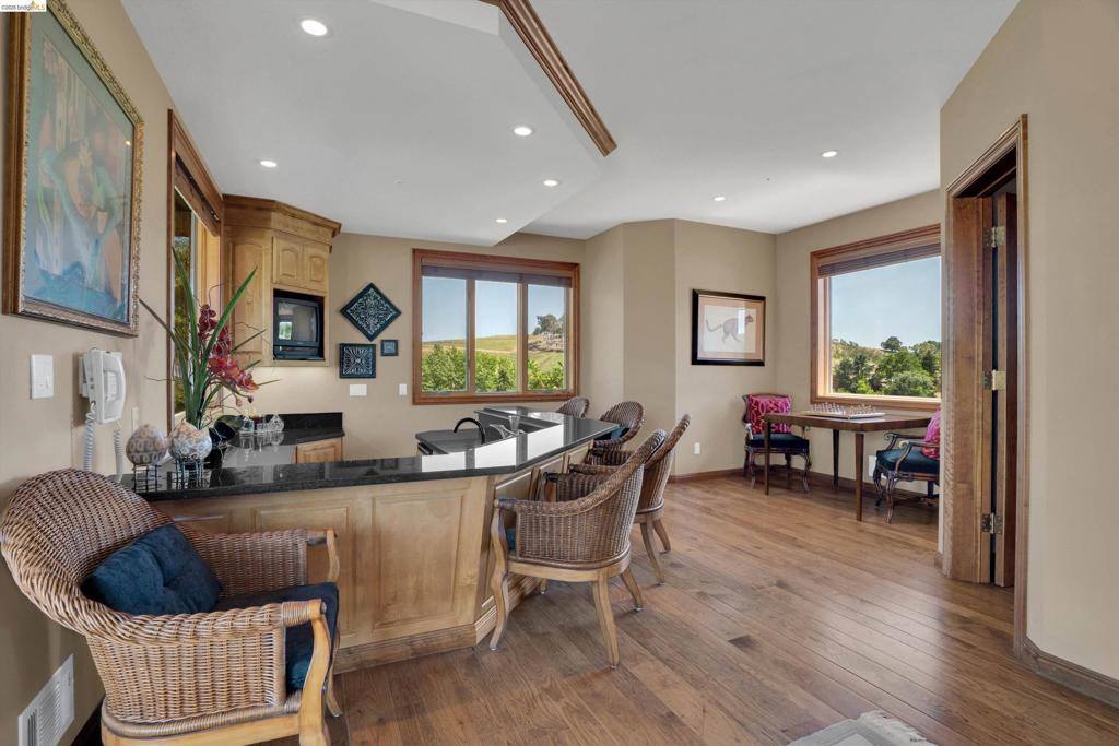 5885 Bruce Dr, Danville, CA 94506