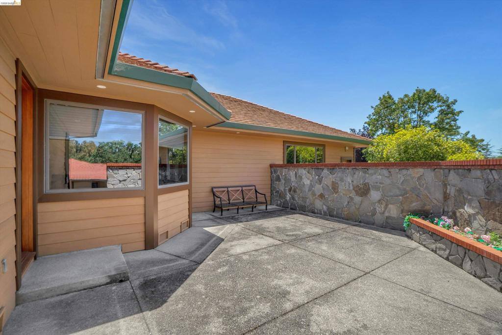5885 Bruce Dr, Danville, CA 94506