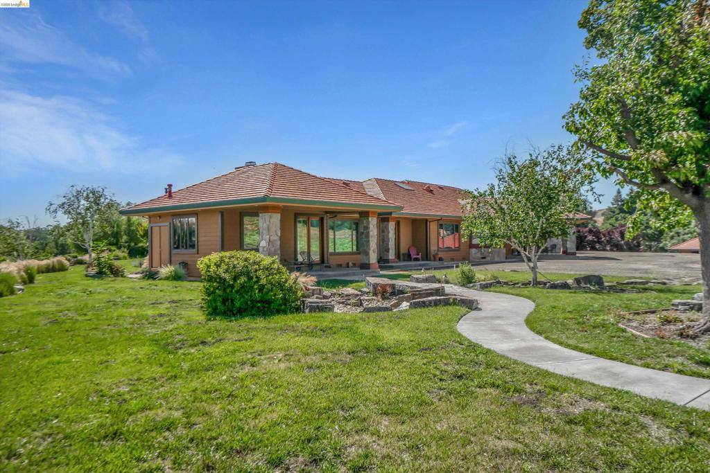 5885 Bruce Dr, Danville, CA 94506