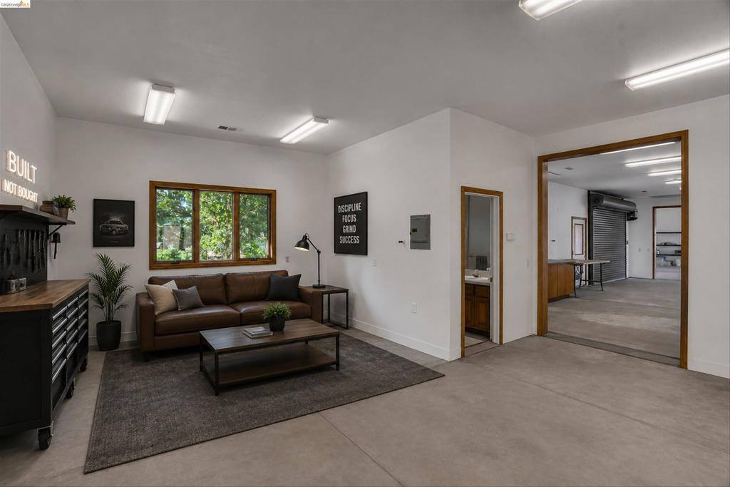 5885 Bruce Dr, Danville, CA 94506