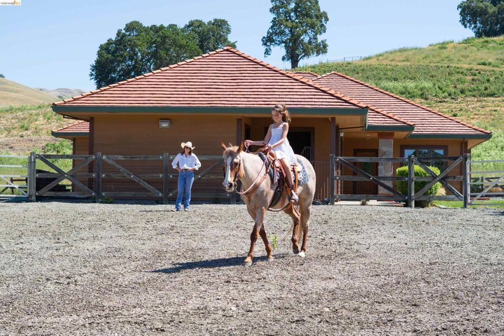 5885 Bruce Dr, Danville, CA 94506