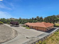 5885 Bruce Dr, Danville, CA 94506