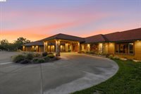 5885 Bruce Dr, Danville, CA 94506