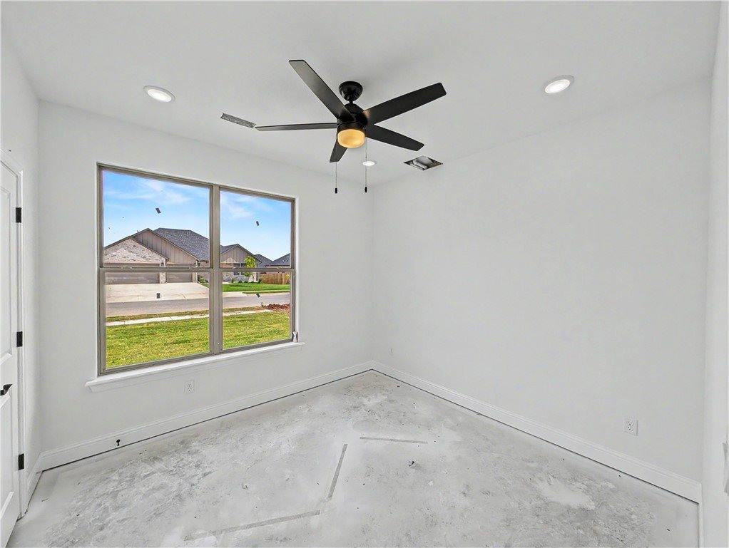 7767 Scenic Valley Avenue, Springdale, AR 72762