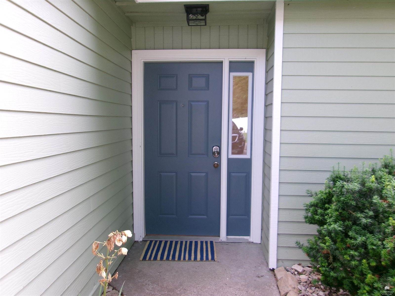 2426 Galloway Drive, Manhattan, KS 66502