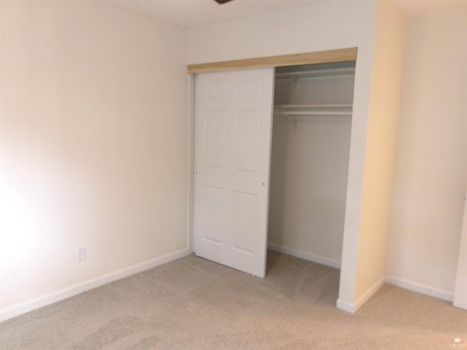 2426 Galloway Drive, Manhattan, KS 66502