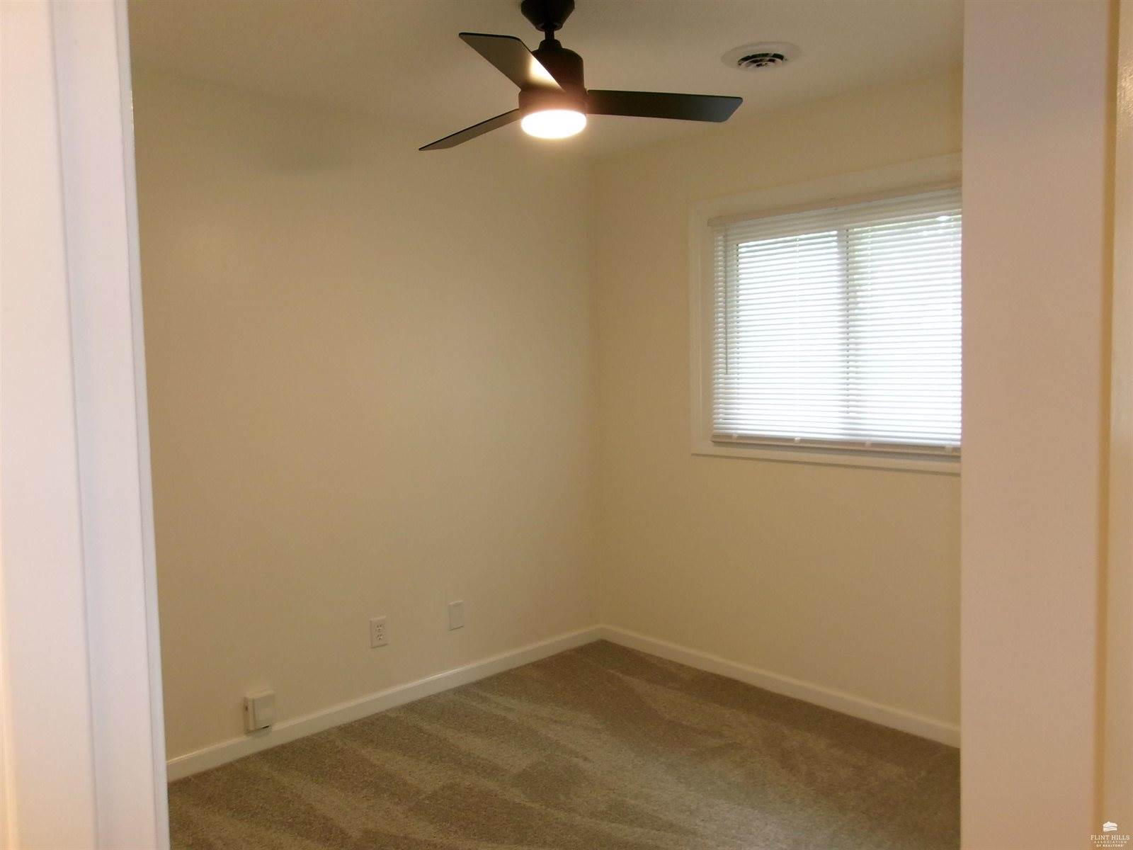 2426 Galloway Drive, Manhattan, KS 66502