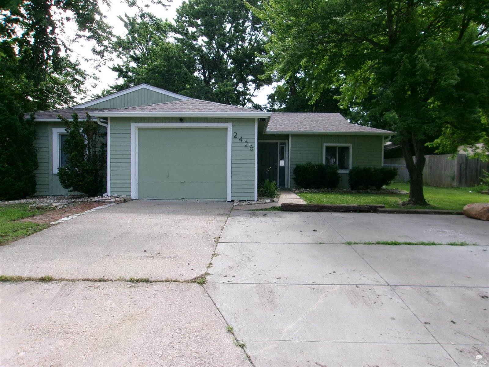 2426 Galloway Drive, Manhattan, KS 66502