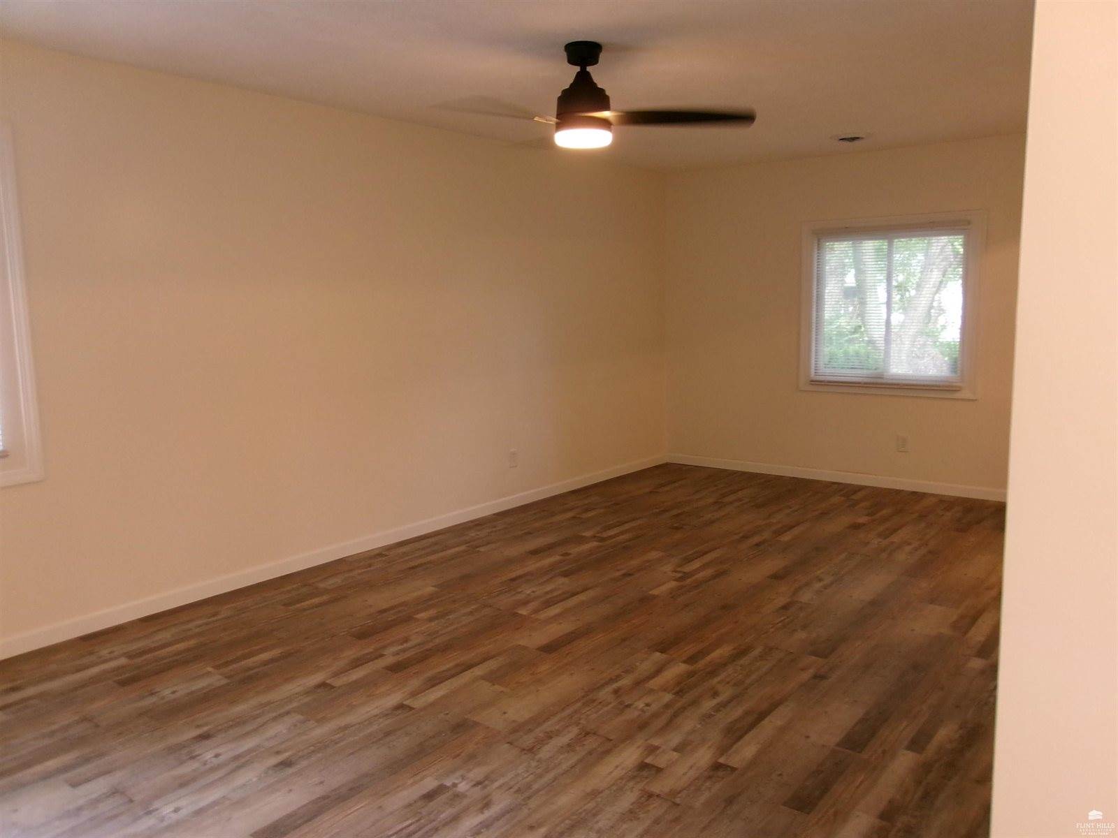 2426 Galloway Drive, Manhattan, KS 66502