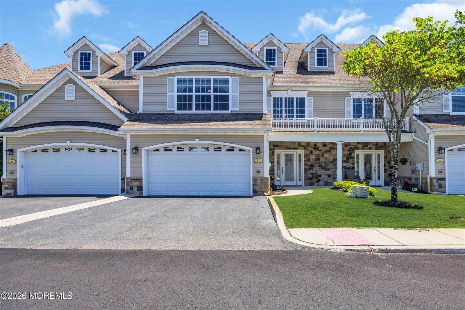30 Abbey Road, Tinton Falls, NJ 07753