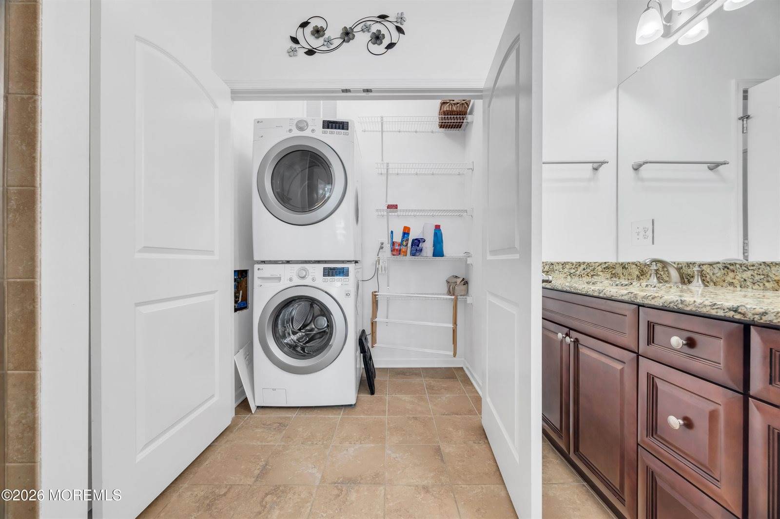 30 Abbey Road, Tinton Falls, NJ 07753