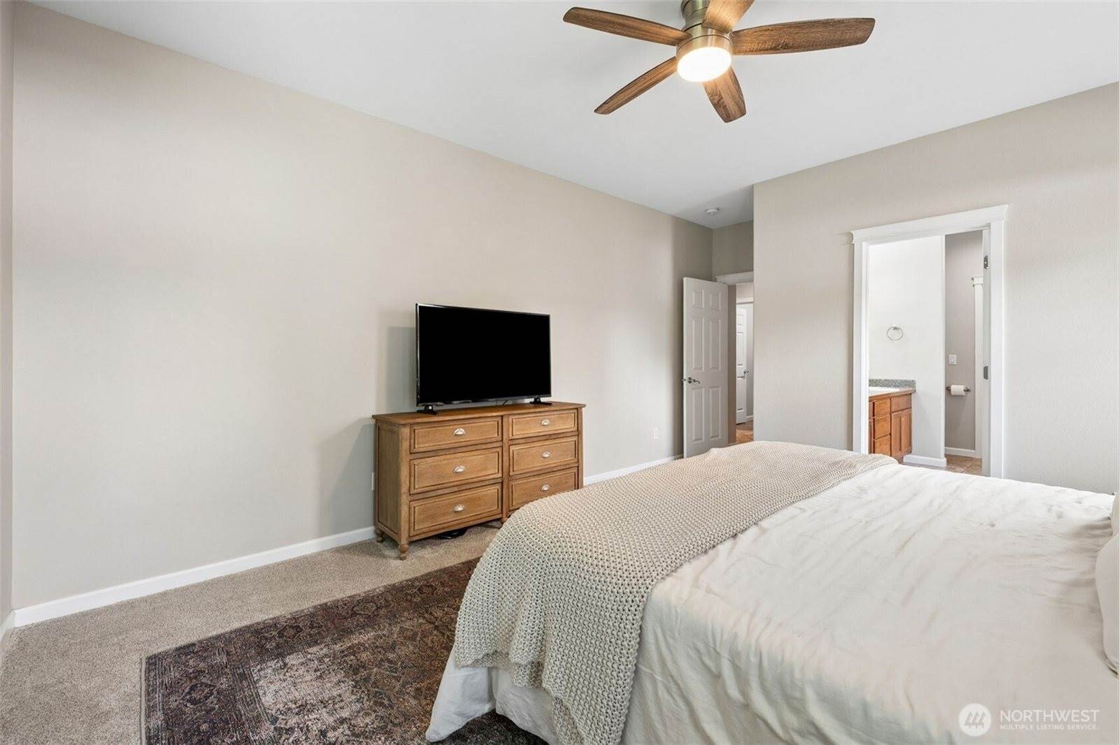 8842 28th Way SE, Olympia, WA 98513