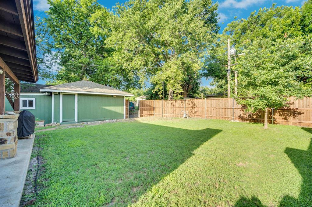 105 South 3rd Street, Midlothian, TX 76065