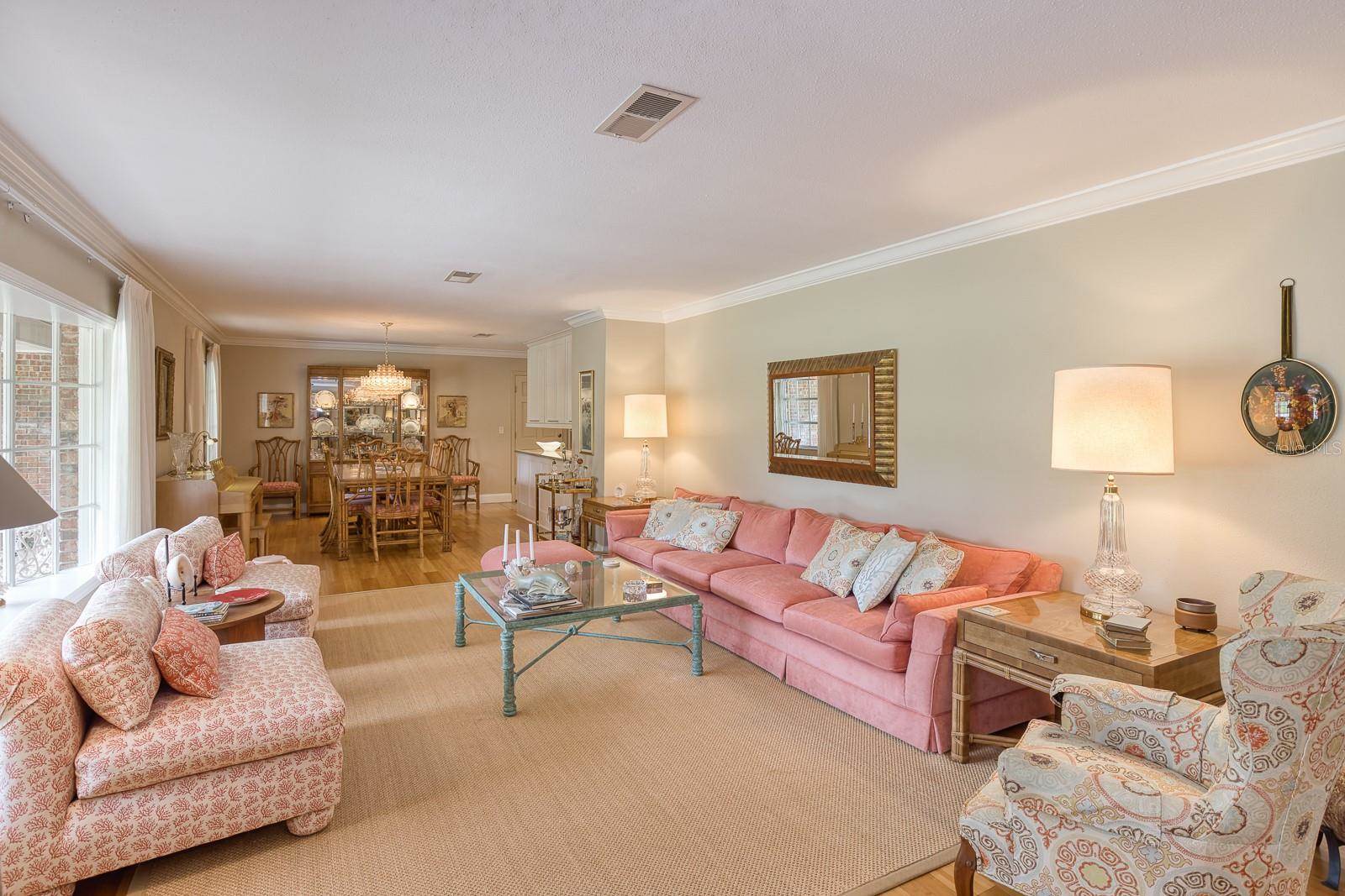 900 North Citrus Avenue, Howey In The Hills, FL 34737