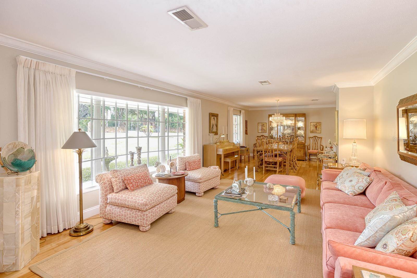 900 North Citrus Avenue, Howey In The Hills, FL 34737