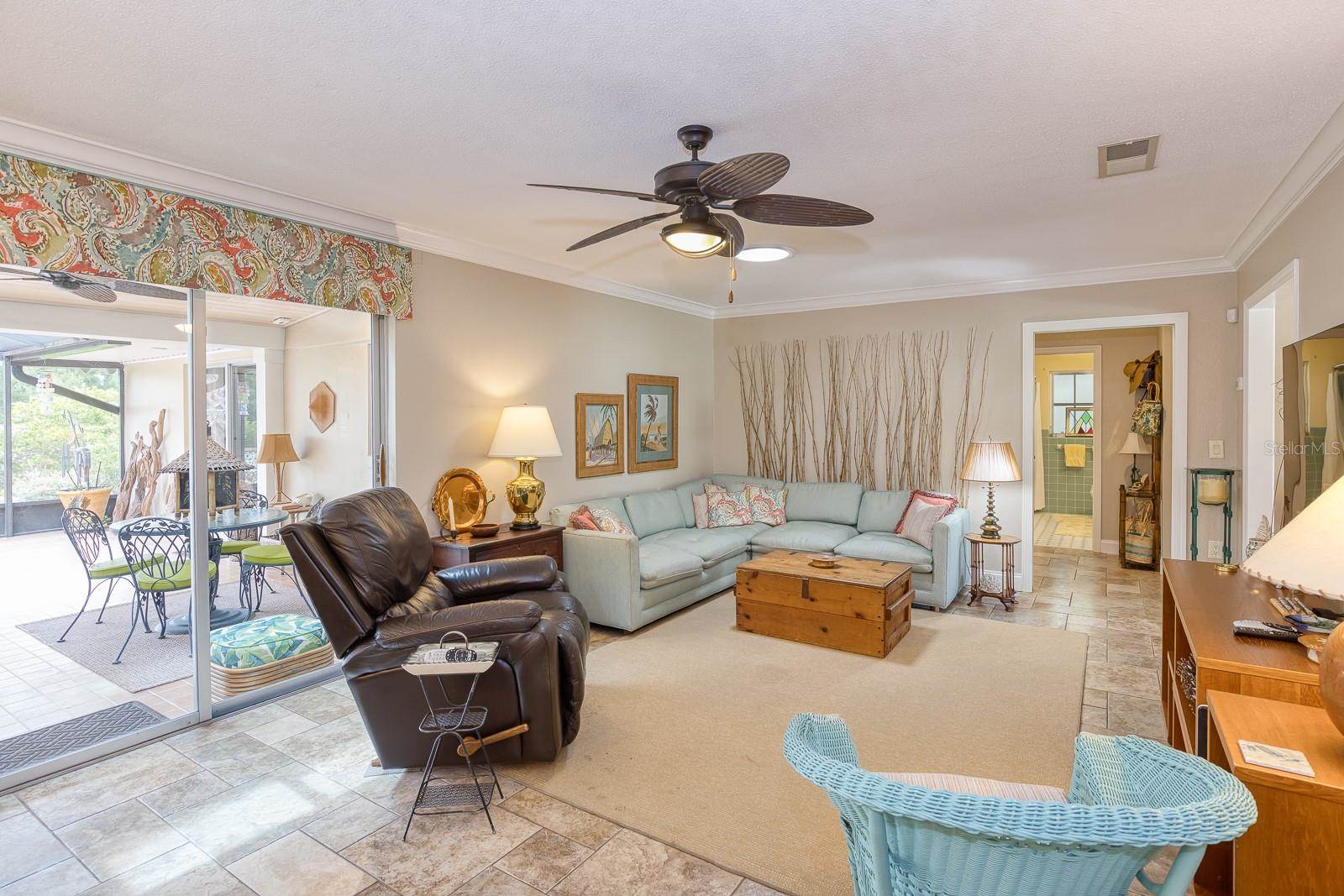 900 North Citrus Avenue, Howey In The Hills, FL 34737