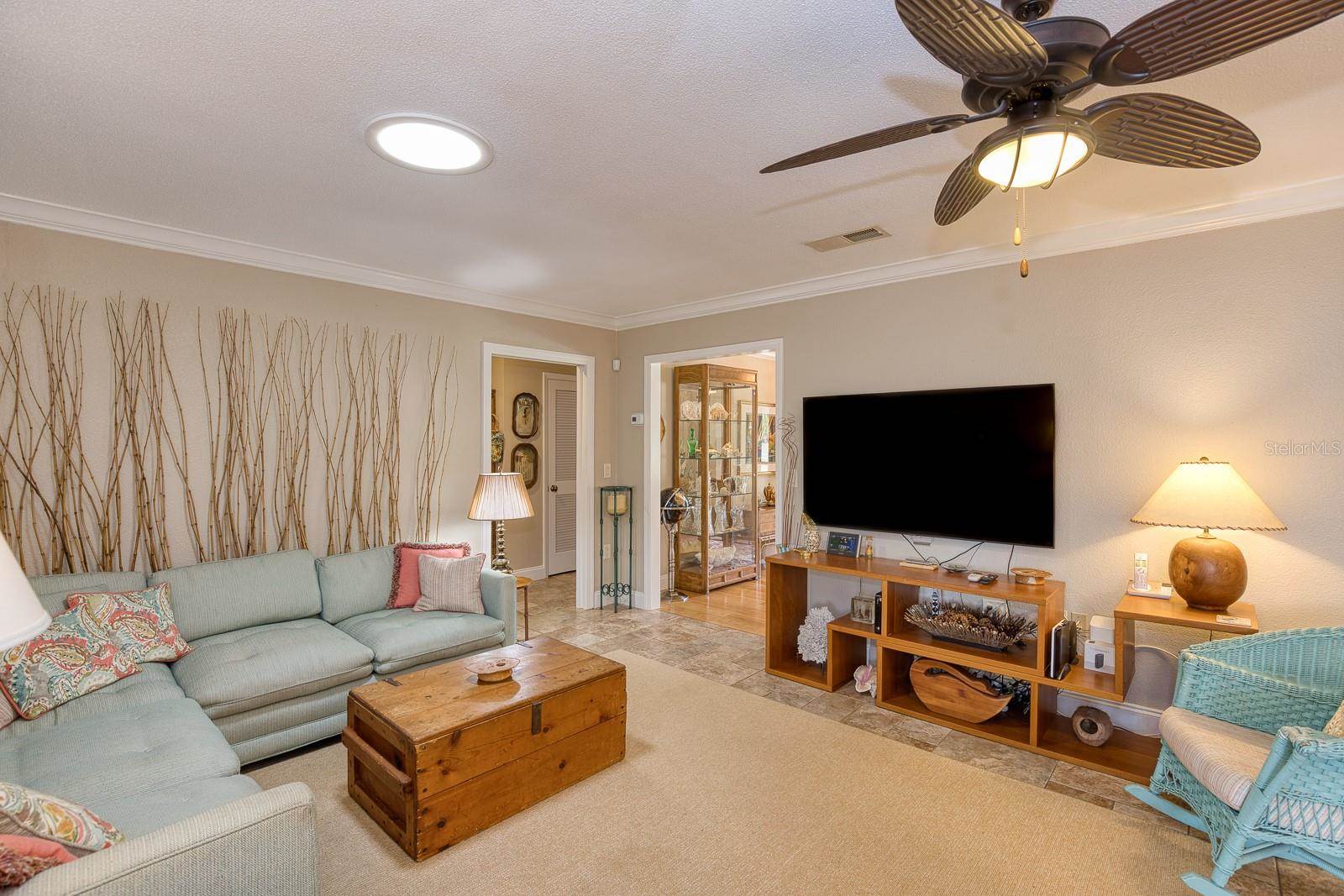 900 North Citrus Avenue, Howey In The Hills, FL 34737