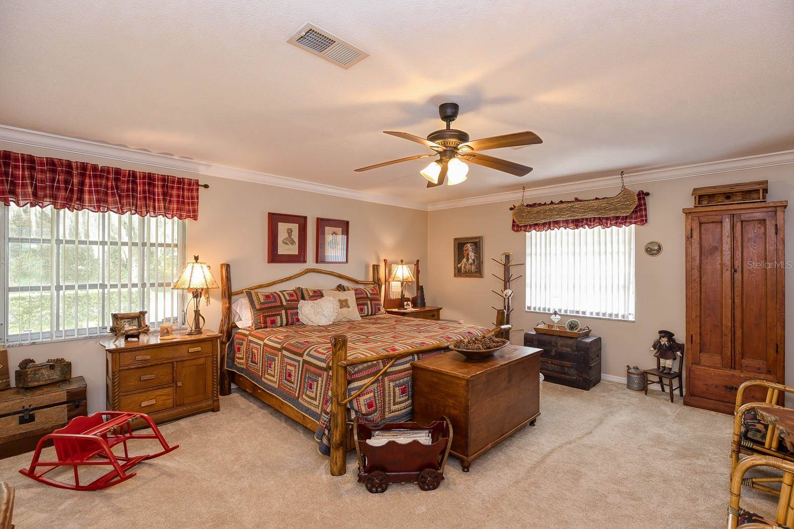 900 North Citrus Avenue, Howey In The Hills, FL 34737