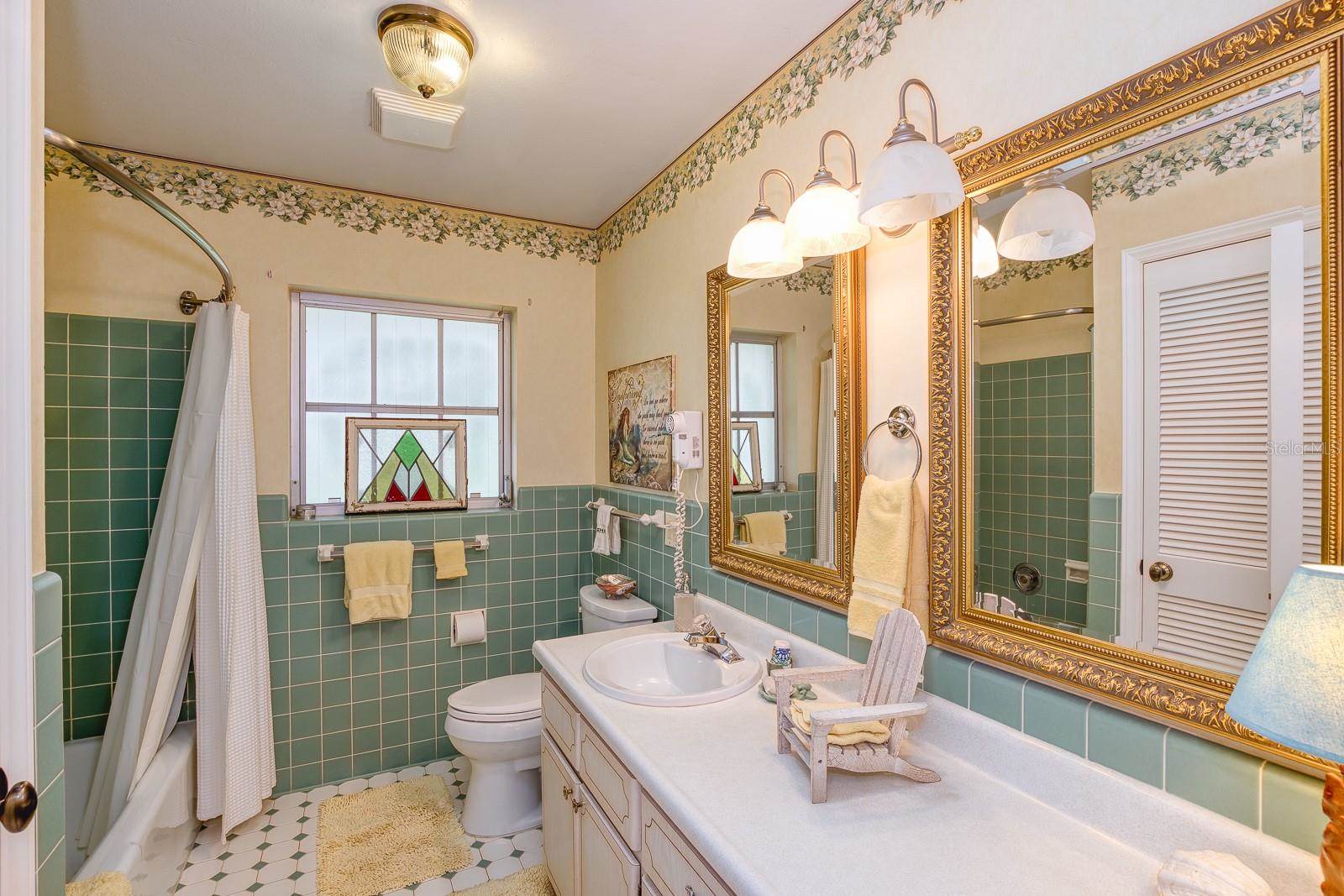 900 North Citrus Avenue, Howey In The Hills, FL 34737