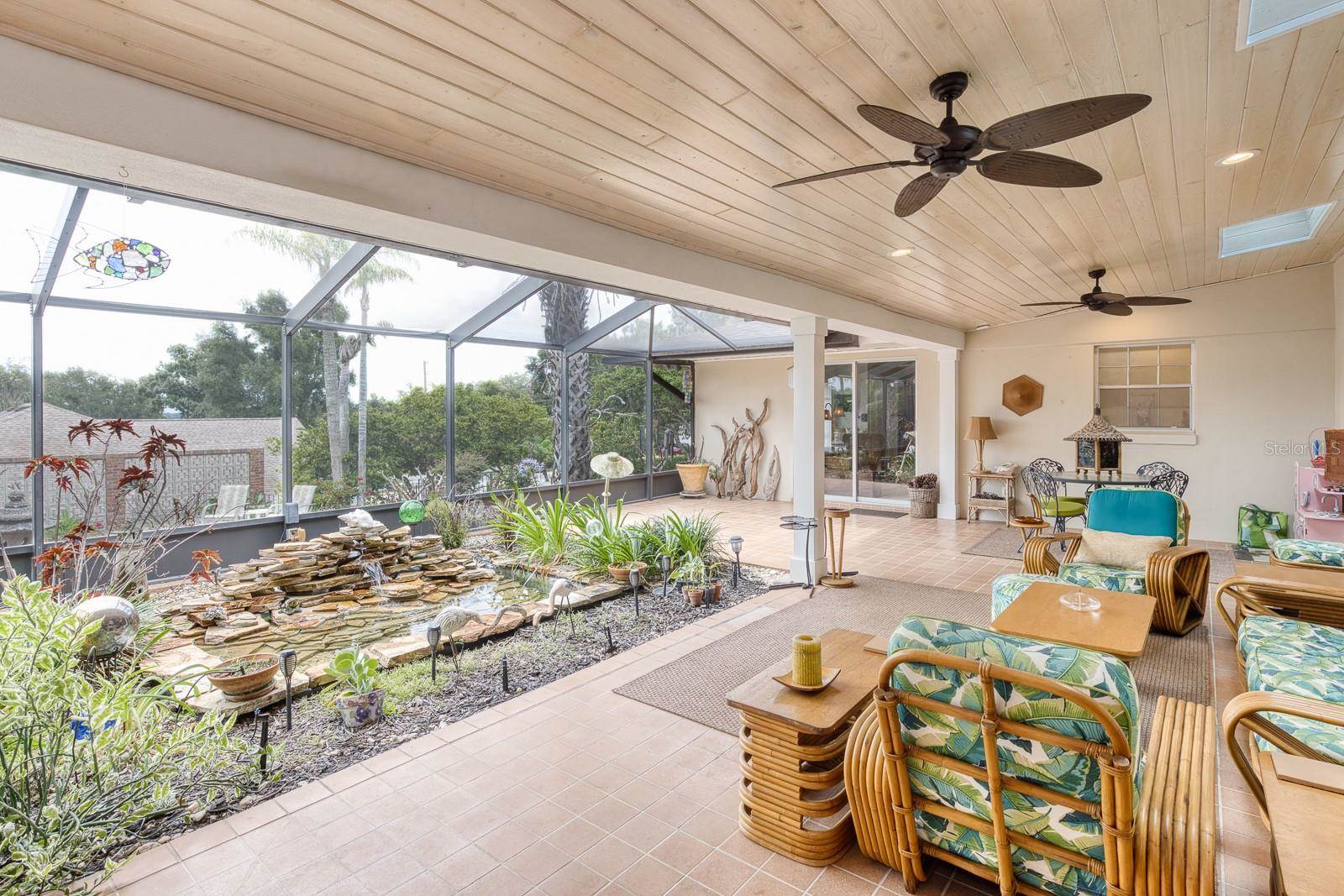 900 North Citrus Avenue, Howey In The Hills, FL 34737