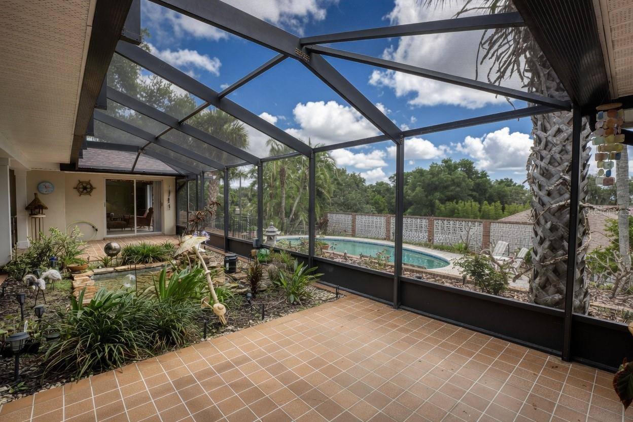900 North Citrus Avenue, Howey In The Hills, FL 34737
