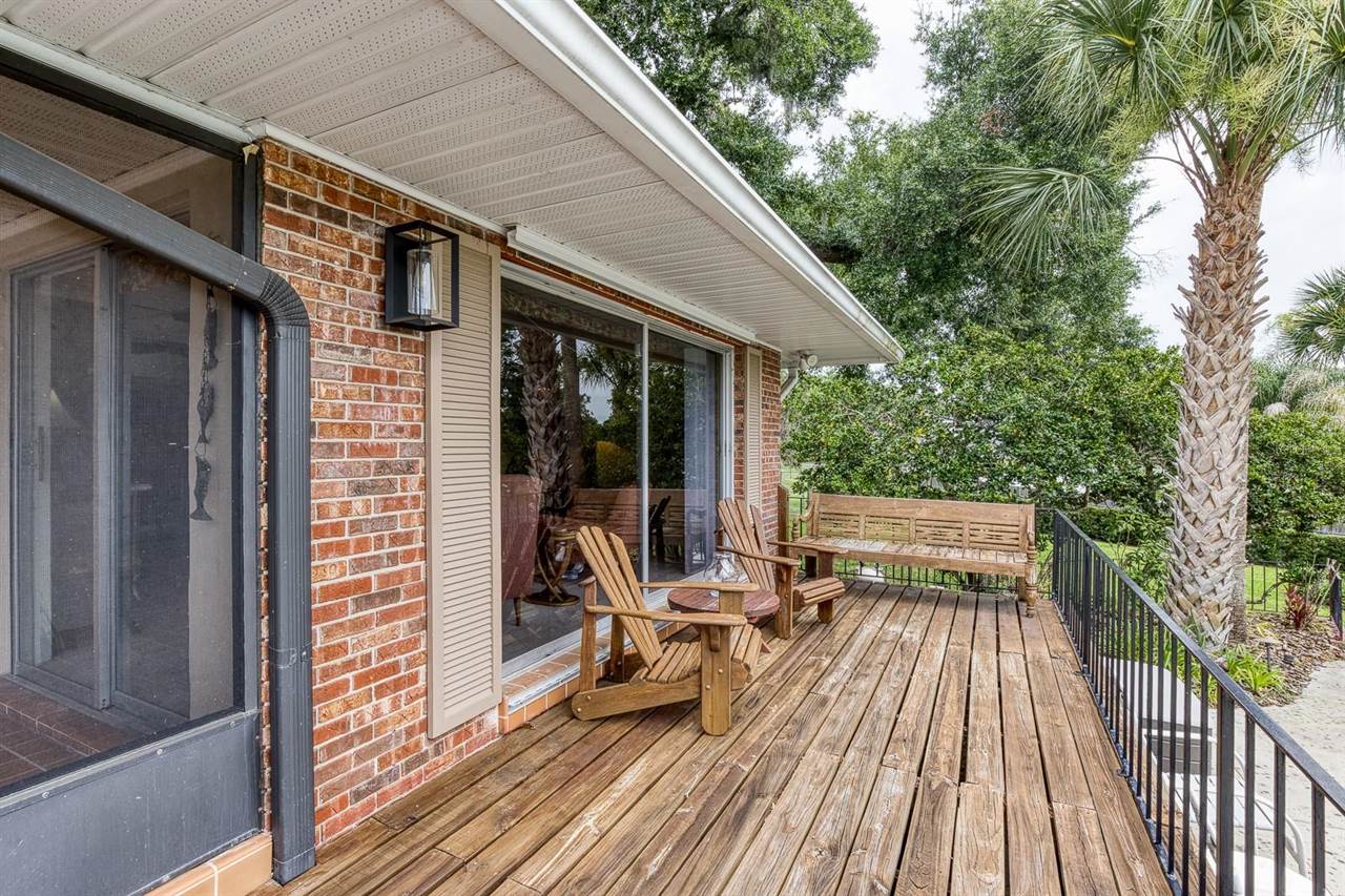 900 North Citrus Avenue, Howey In The Hills, FL 34737