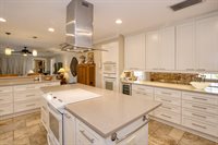 900 North Citrus Avenue, Howey In The Hills, FL 34737