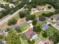 900 North Citrus Avenue, Howey In The Hills, FL 34737
