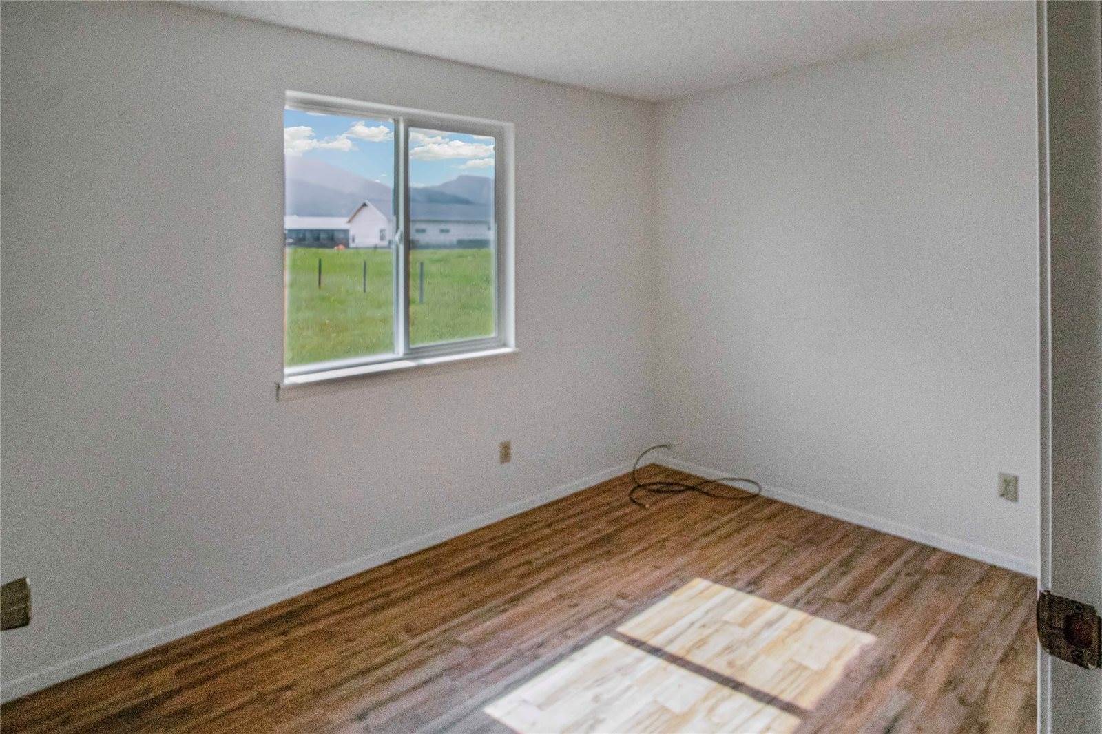 323/325 West River Road, Hamilton, MT 59840