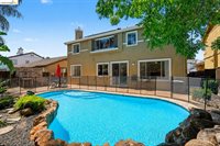 894 Stonewood Dr, Brentwood, CA 94513