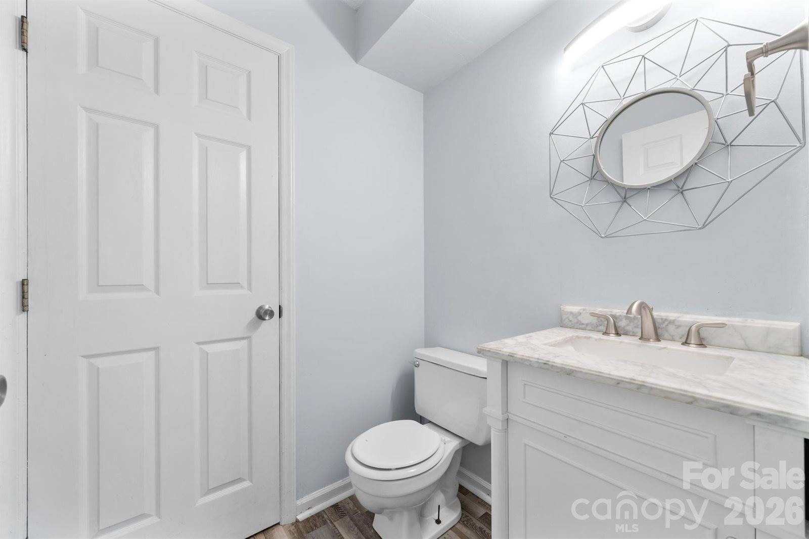 1330 5th Street NE, Hickory, NC 28601