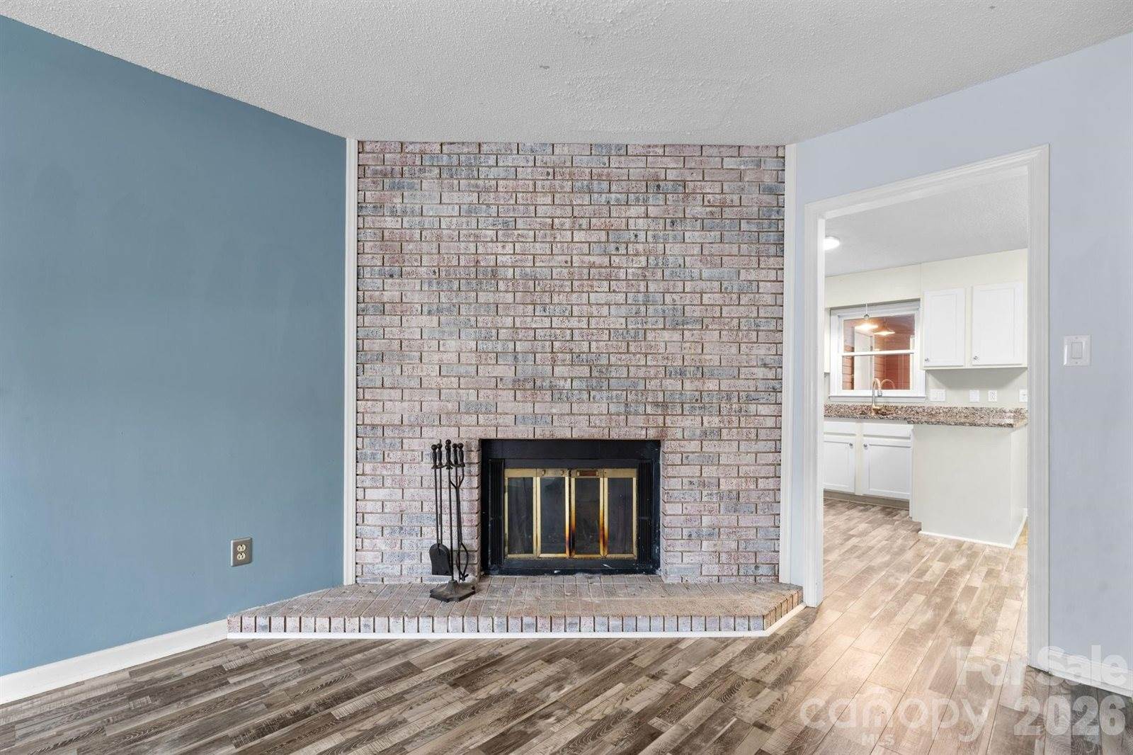 1330 5th Street NE, Hickory, NC 28601