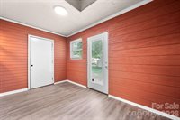 1330 5th Street NE, Hickory, NC 28601