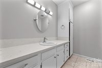 1330 5th Street NE, Hickory, NC 28601