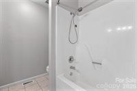 1330 5th Street NE, Hickory, NC 28601