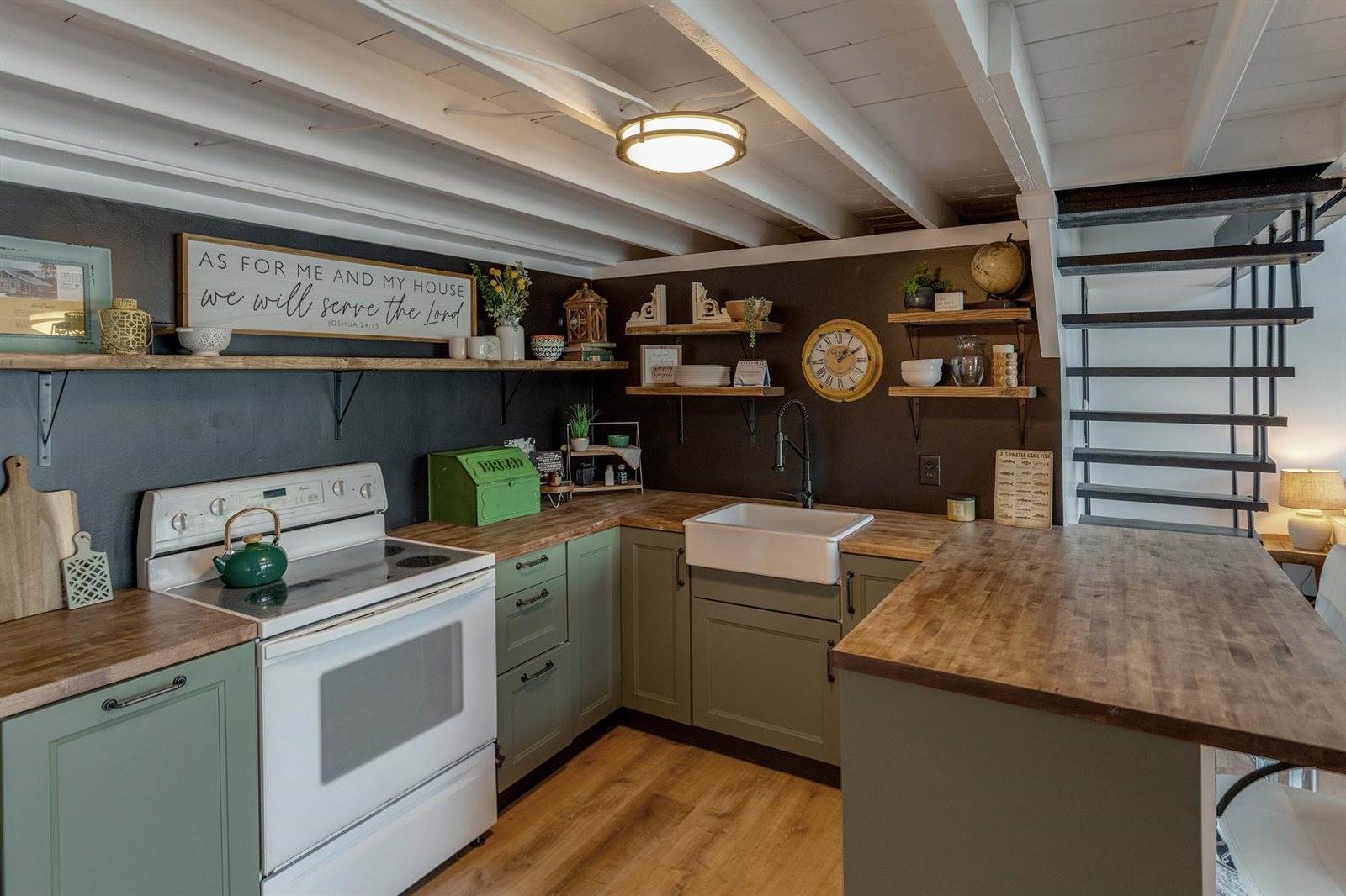 3176 Pine View Boulevard, Motley, MN 56466