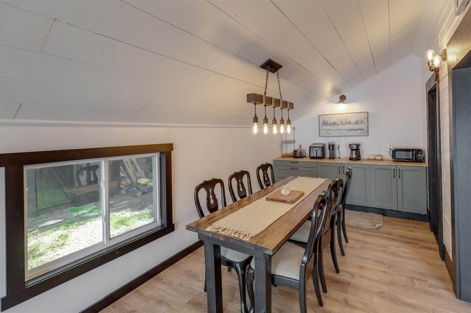3176 Pine View Boulevard, Motley, MN 56466