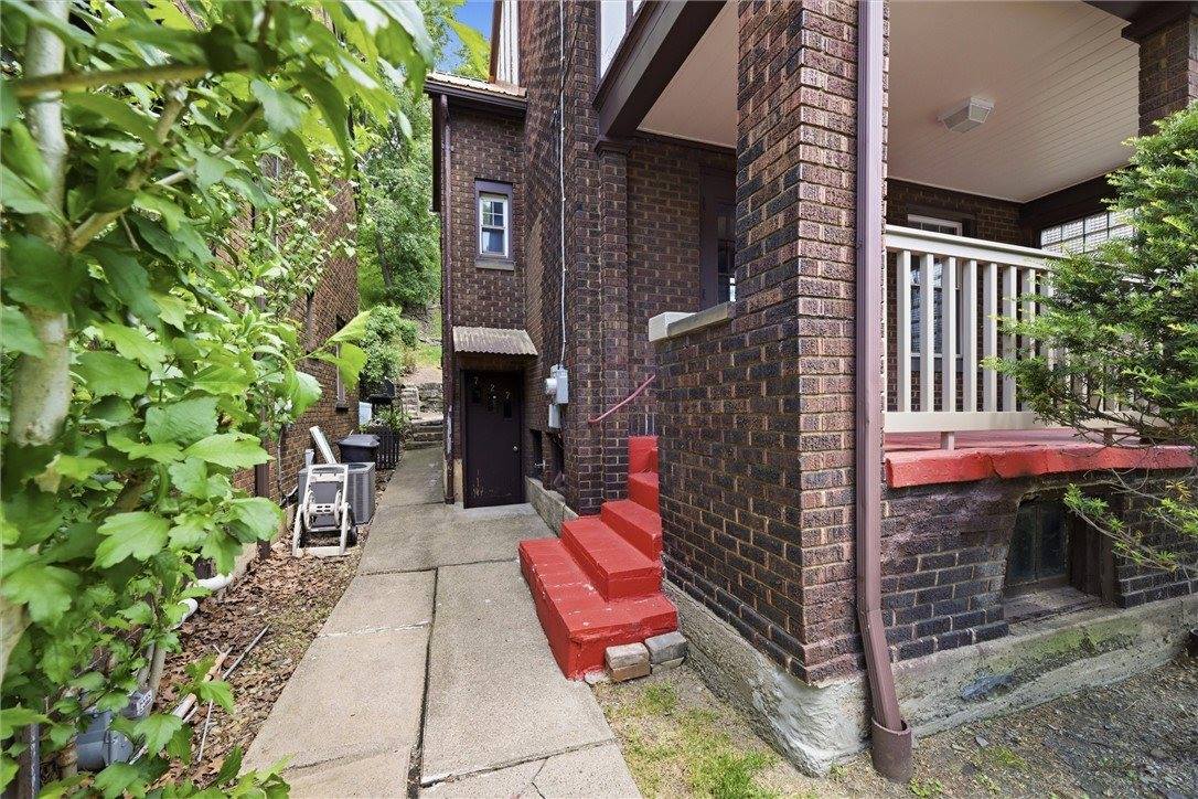 727 High St, Freeport Boro, PA 16229