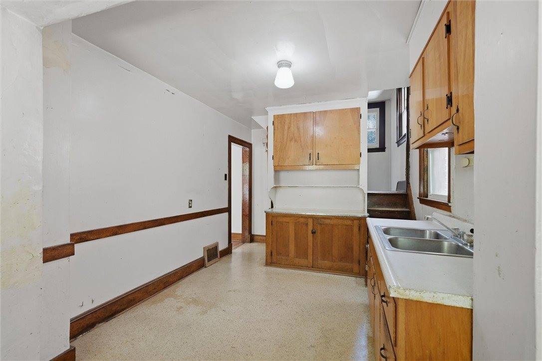 727 High St, Freeport Boro, PA 16229