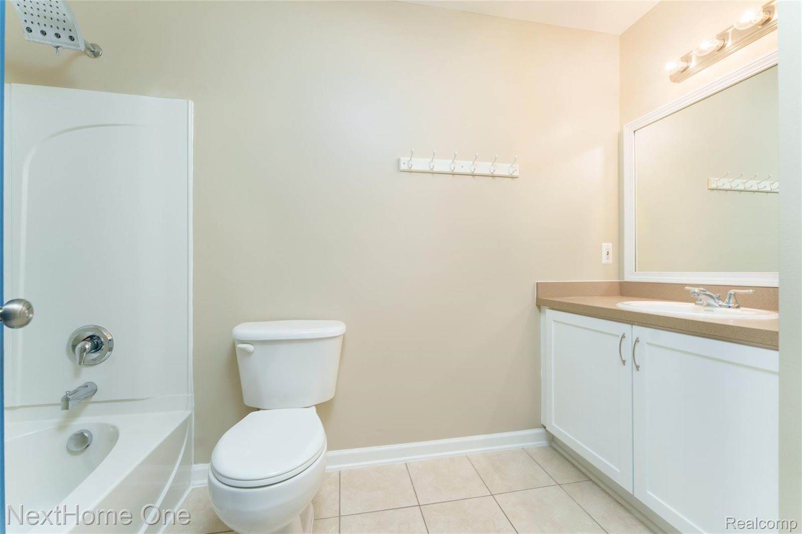 1818 Gilmore Street, HowellCity_Livingston, MI 48855