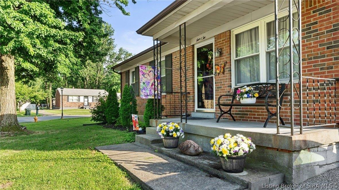 902 Washington Way, Jeffersonville, IN 47130