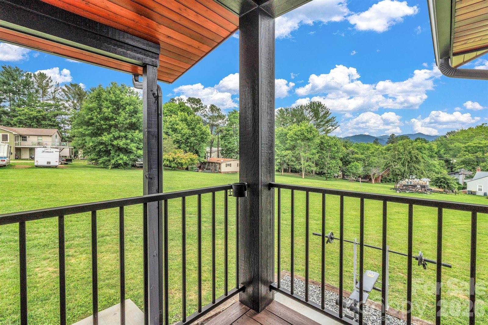 43 Pelzer Street, Asheville, NC 28804