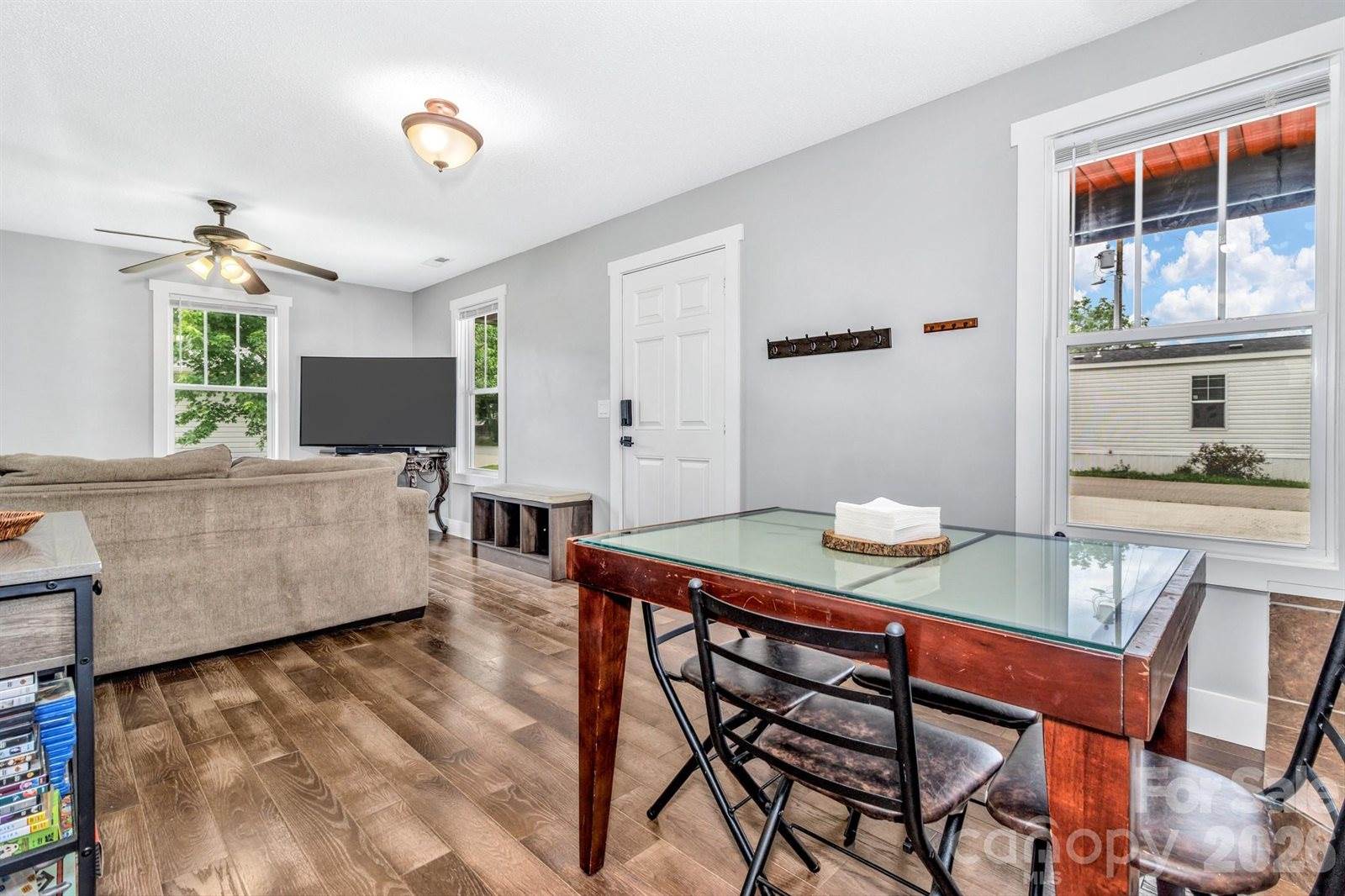 43 Pelzer Street, Asheville, NC 28804