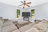 43 Pelzer Street, Asheville, NC 28804