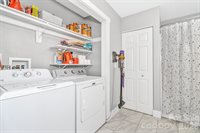 43 Pelzer Street, Asheville, NC 28804