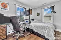43 Pelzer Street, Asheville, NC 28804
