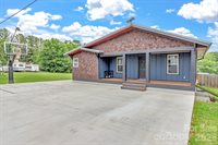 43 Pelzer Street, Asheville, NC 28804
